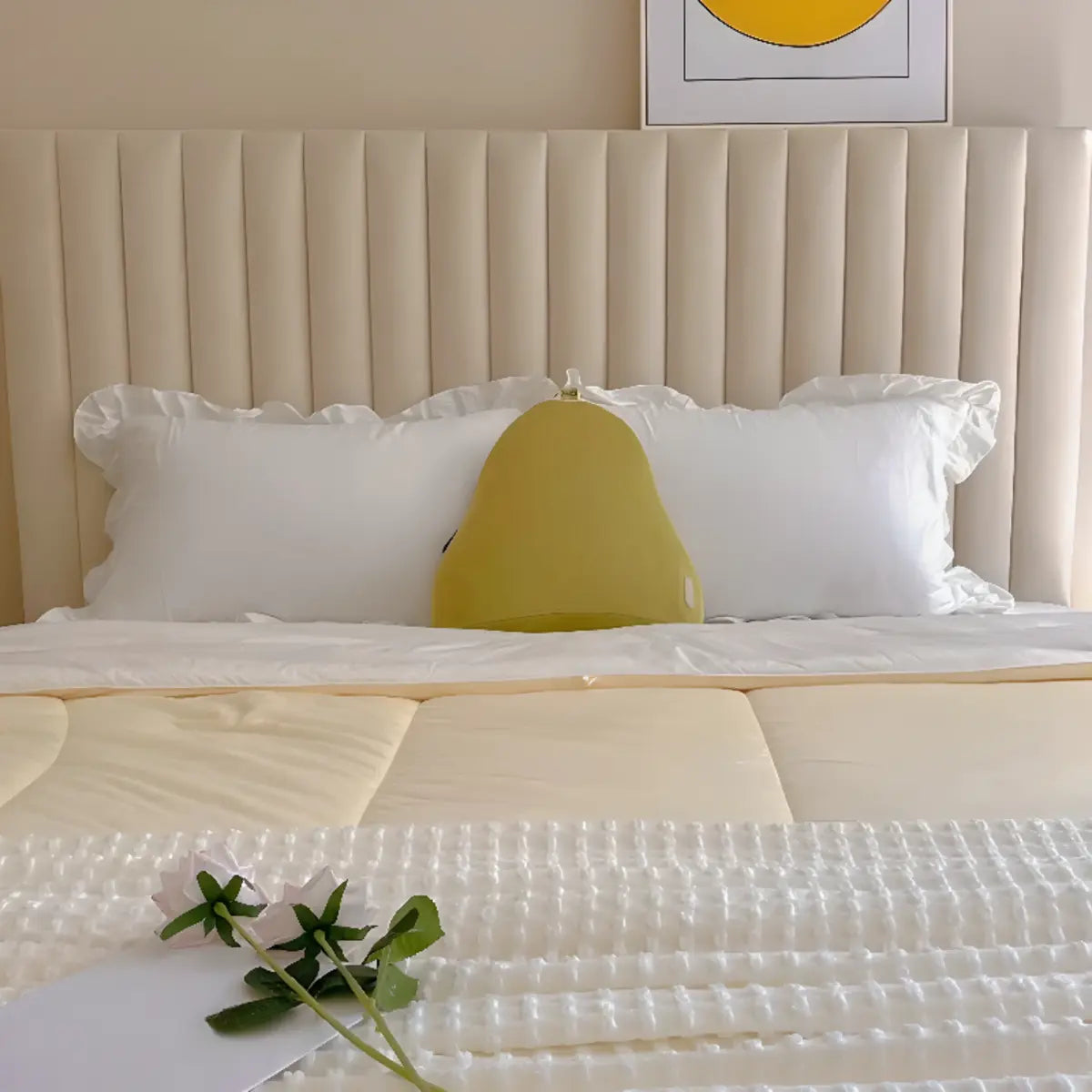 White King Rectangular Fabric Upholstered Panel Bed Image - 7