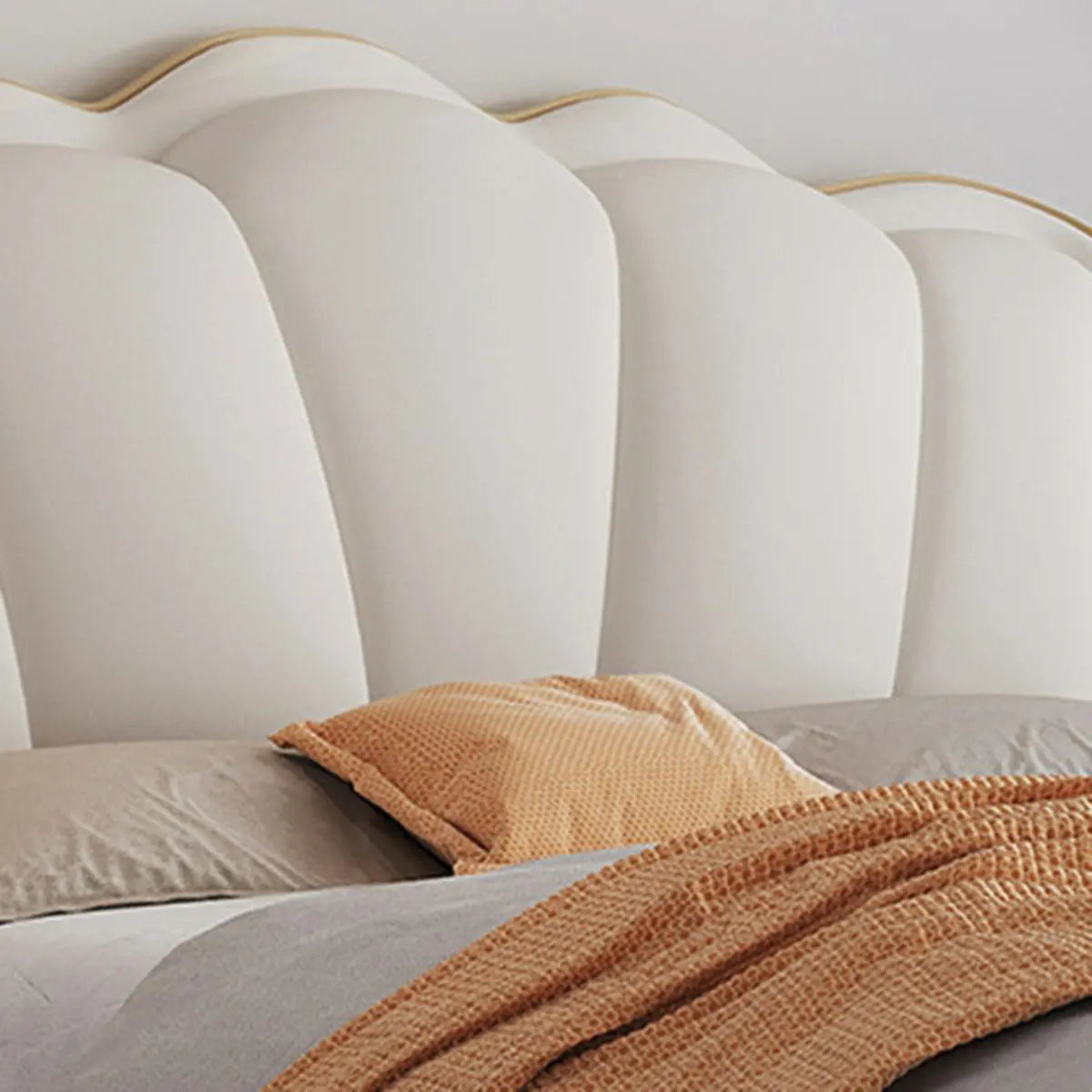 White King Scalloped Upholstered Lift Up Storage Bed Image - 7
